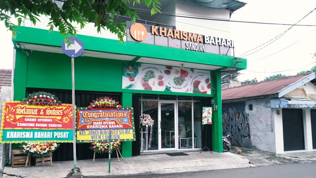 usaha warteg kharisma